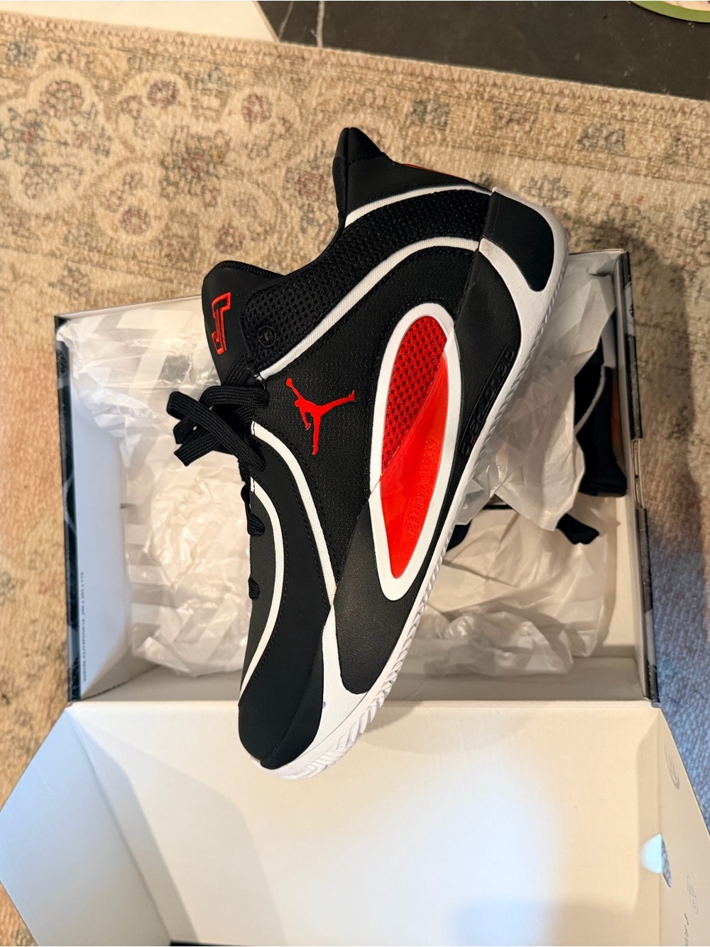 Jordan Boys Black/Red Basketball shoes